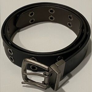 Women’s Black PU leather belt with grommets. Sz L.